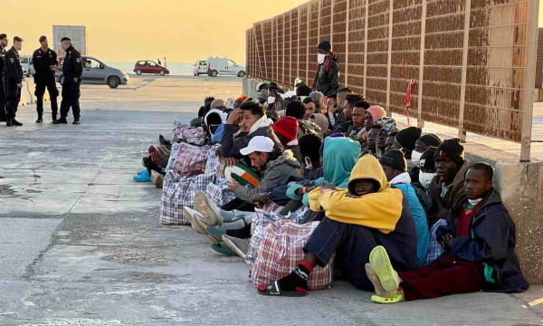 A Lampedusa c’è stato un nuovo sbarco di migranti dopo giorni di stop